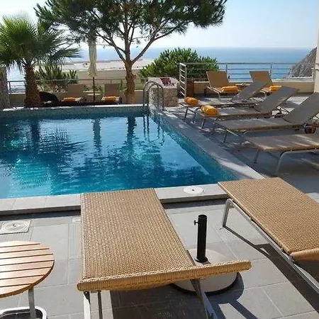Antinea And Hotel Kamari (Santorini)